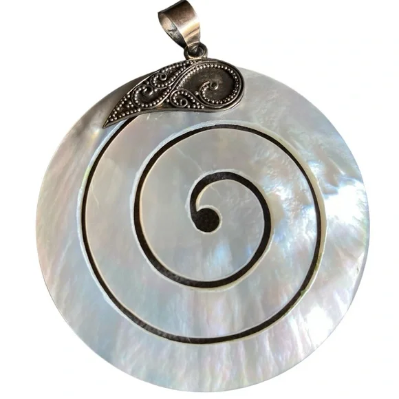 VINTAGE Sterling Silver Collar Mother of Pearl Round 925 Scrollwork Neck… - Picture 10 of 13